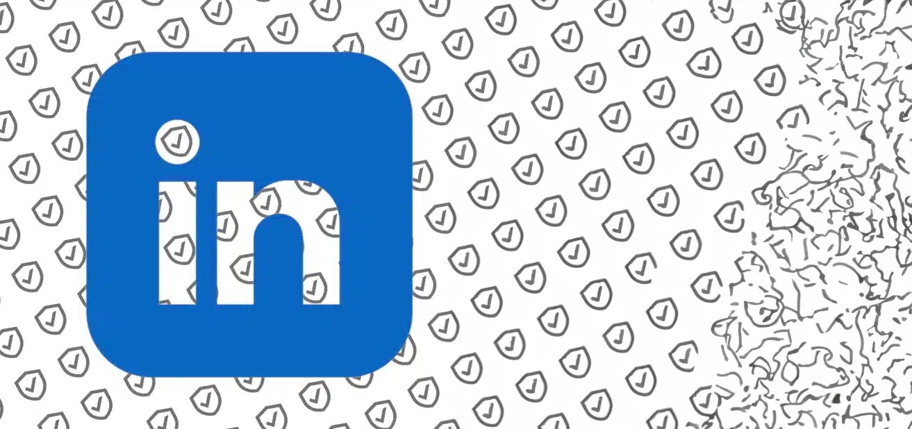 LinkedIn déploie un nouveau badge de vérification pour authentifier les annonces de recrutement et limiter les arnaques